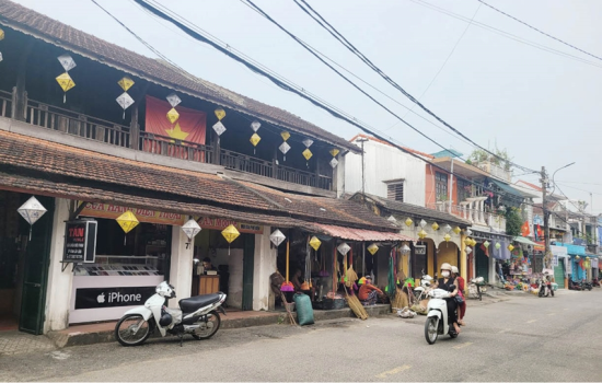 Nhiều ngôi nhà rường cổ Bao Vinh, phường Hương Vinh xuống cấp cần hỗ trợ kinh phí trùng tu, tôn tạo